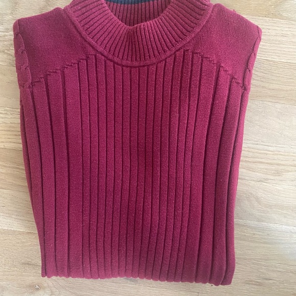 Claiborne Men’s deep red/burgundy crew neck sweater size L - Picture 2 of 9